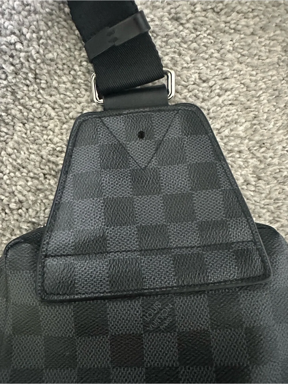Louis Vuitton Damier Infini Avenue Slingbag – Onyx Black Leather (2019, SP1199)